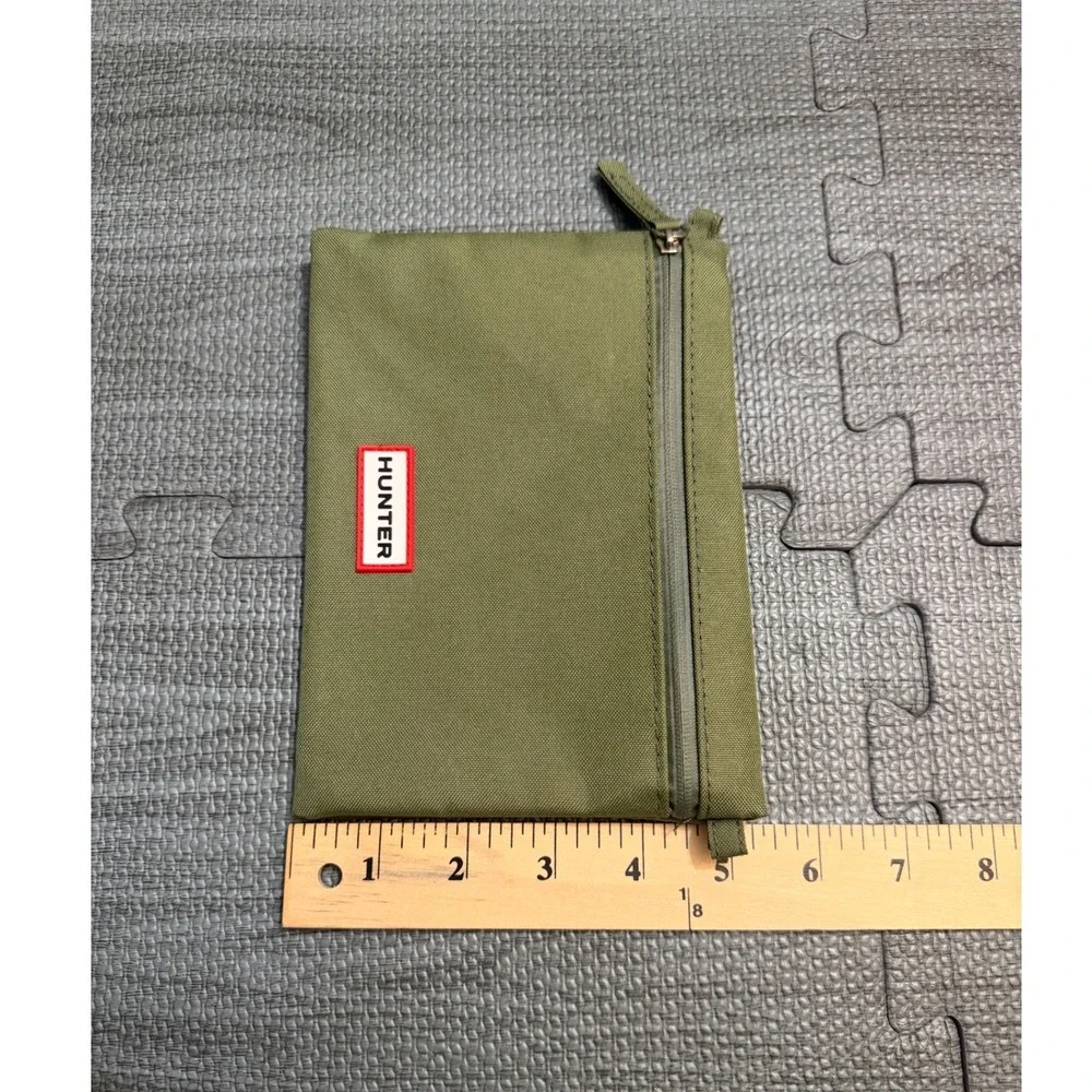Hunter Olive Green Canvas Zipper Pouch Travel Organizer Makeup Bag Logo Patch